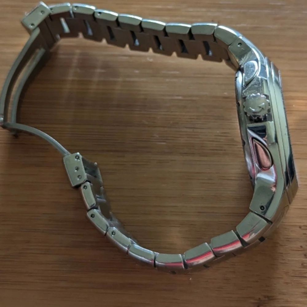 Movado Silver DEREK JETER LIMITED EDITION... CHRONOGRAPH - Picture 9 of 12